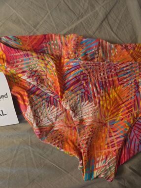 BNWT FUSED HAWAII Make Today Great Hapuna Bottom No Liner